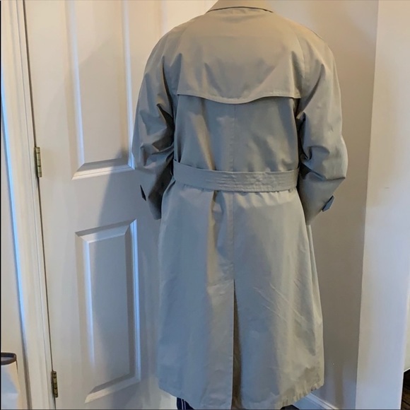 Men’s Burberry Trench Coat - Picture 5 of 5